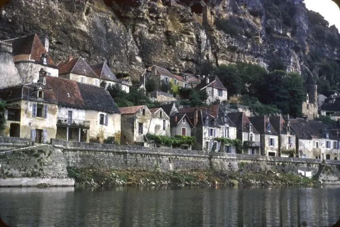 Framed Print : View of old houses in the Dordogne, France Framed Print : View of old houses in the Dordogne, France