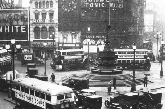 Framed Print : View of Piccadilly Circus, London Framed Print : View of Piccadilly Circus, London