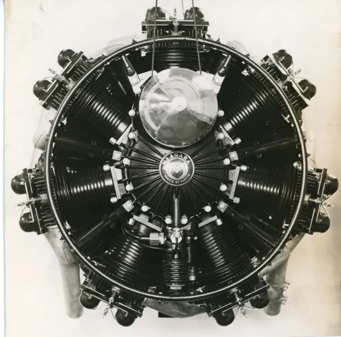 Framed Print : Front view of a Pobjoy Niagra seven-cylinder radial engine Framed Print : Front view of a Pobjoy Niagra seven-cylinder radial engine