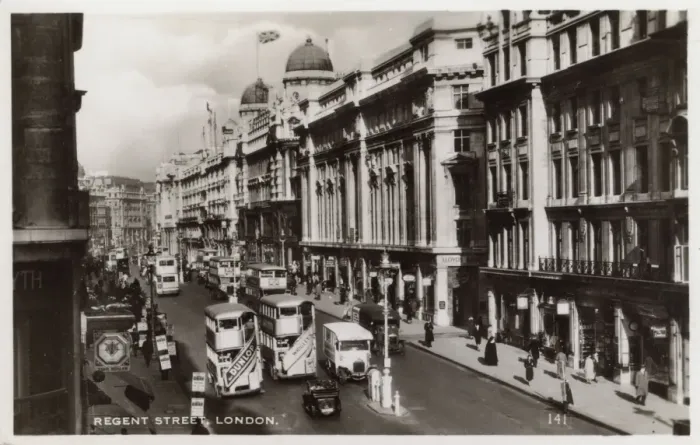 Framed Print : View of Regent Street, London, on a busy day Framed Print : View of Regent Street, London, on a busy day