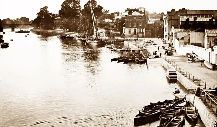 Framed Print : View from Richmond Bridge, Victorian period Framed Print : View from Richmond Bridge, Victorian period