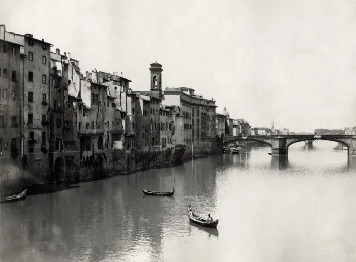 Framed Print : View of the River Arno, Florence, Italy Framed Print : View of the River Arno, Florence, Italy