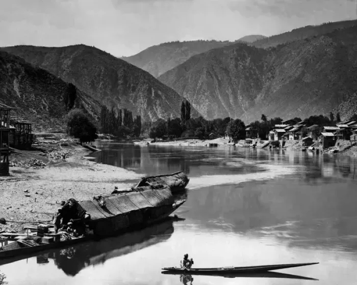 Framed Print : View of River Jhelum, India Framed Print : View of River Jhelum, India
