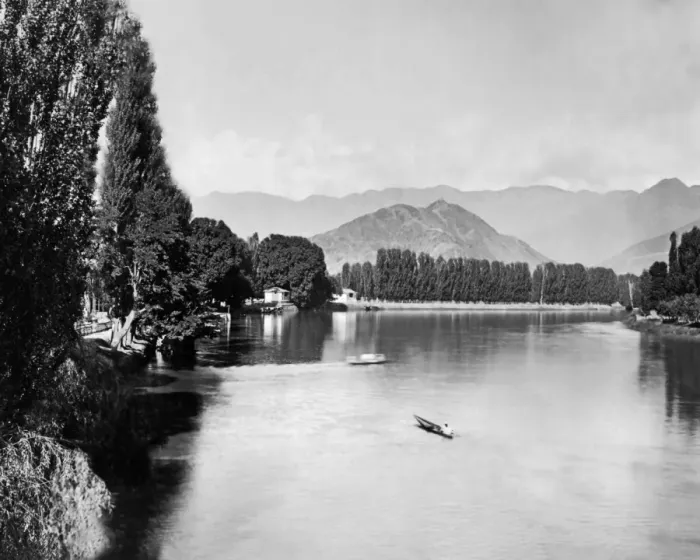 Framed Print : View of River Jhelum, India Framed Print : View of River Jhelum, India