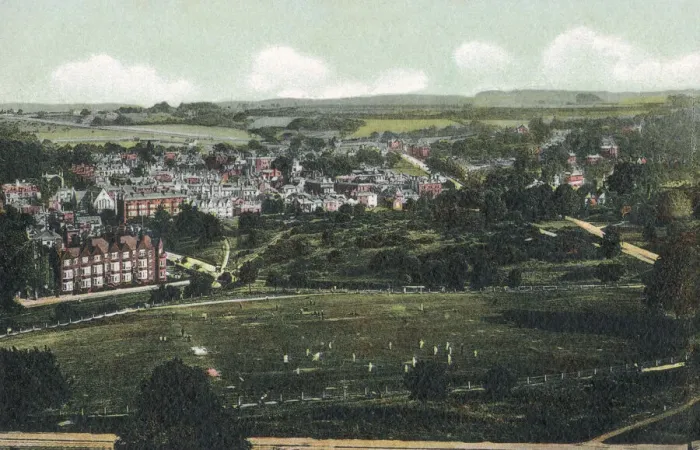 Framed Print : View down on Royal Tunbridge Wells from Mount Ephraim, over the Lower Common Framed Print : View down on Royal Tunbridge Wells from Mount Ephraim, over the Lower Common