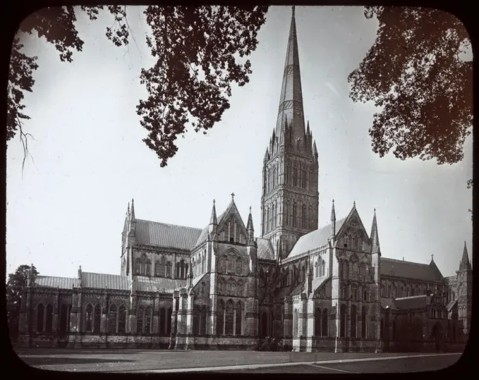 Framed Print : View of Salisbury Cathedral, Wiltshire Framed Print : View of Salisbury Cathedral, Wiltshire