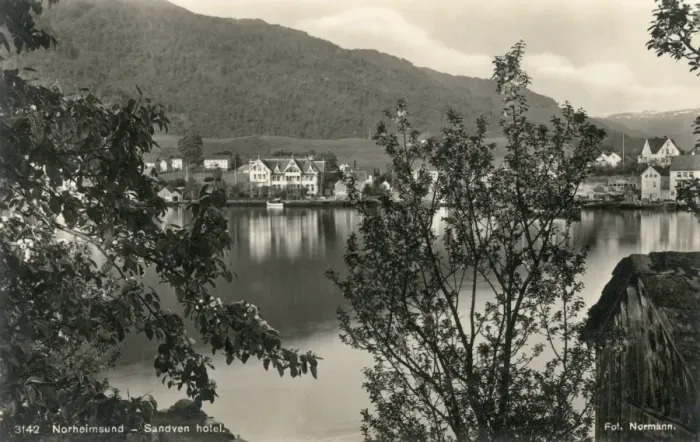Framed Print : View of the Sandven Hotel, Norheimsund, Norway Framed Print : View of the Sandven Hotel, Norheimsund, Norway