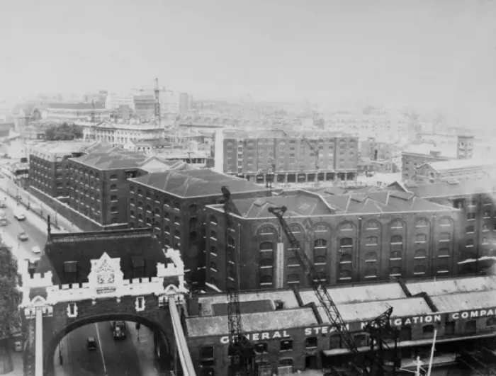 Framed Print : The view of St Katherines Dock in the 1950s Framed Print : The view of St Katherines Dock in the 1950s