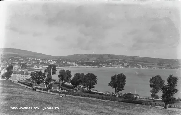 Framed Print : View of Swanage Bay Framed Print : View of Swanage Bay