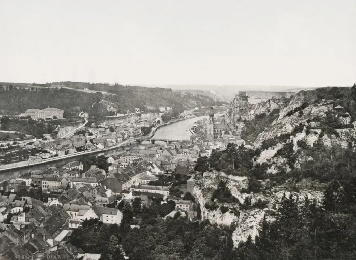 Framed Print : View of the town of Dinan, France Framed Print : View of the town of Dinan, France