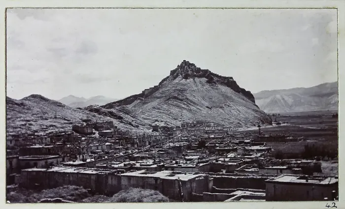 Framed Print : View of the town of Gyantse, with the Dzong (fortified monastery) at the top of the hill, from a fascinating album which reveals new details on a little-known campaign in which a British military force brushed aside Tibetan defences to capture Framed Print : View of the town of Gyantse, with the Dzong (fortified monastery) at the top of the hill, from a fascinating album which reveals new details on a little-known campaign in which a British military force brushed aside Tibetan defences to capture