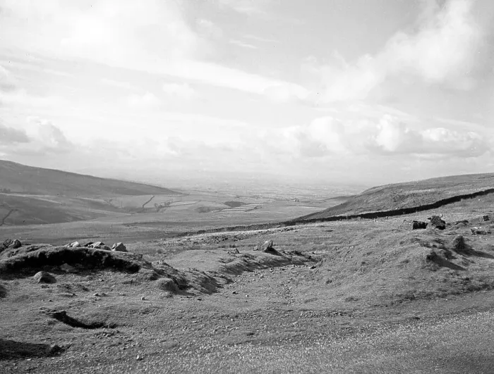 Framed Print : View of the Yorkshire Dales, between Kaber and Tan Hill Framed Print : View of the Yorkshire Dales, between Kaber and Tan Hill