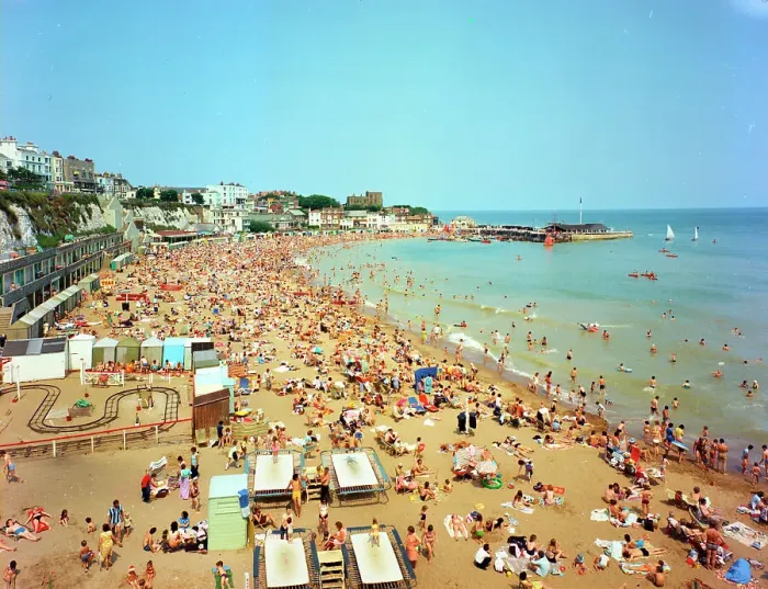 Framed Print : Viking Bay, Broadstairs Framed Print : Viking Bay, Broadstairs