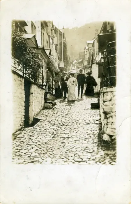 Framed Print : The Village, Clovelly, Devon Framed Print : The Village, Clovelly, Devon
