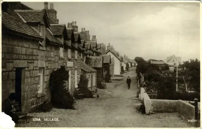 Framed Print : The Village, Iona, Argyllshire Framed Print : The Village, Iona, Argyllshire