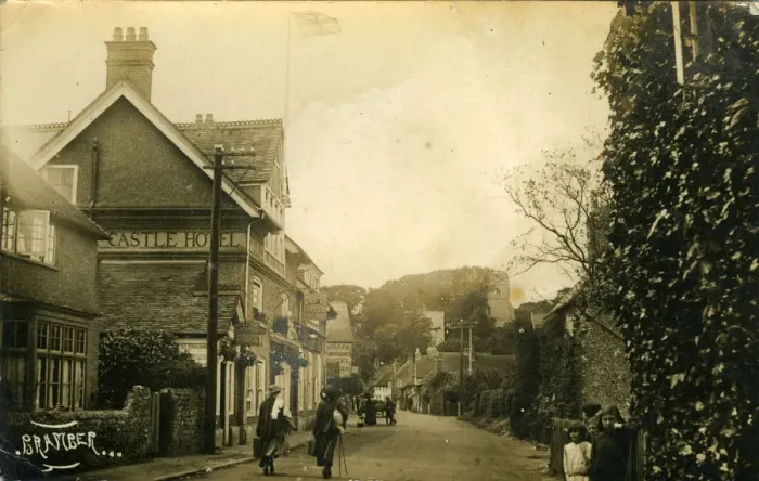 Framed Print : The Village (Showing the Castle Hotel) Framed Print : The Village (Showing the Castle Hotel)