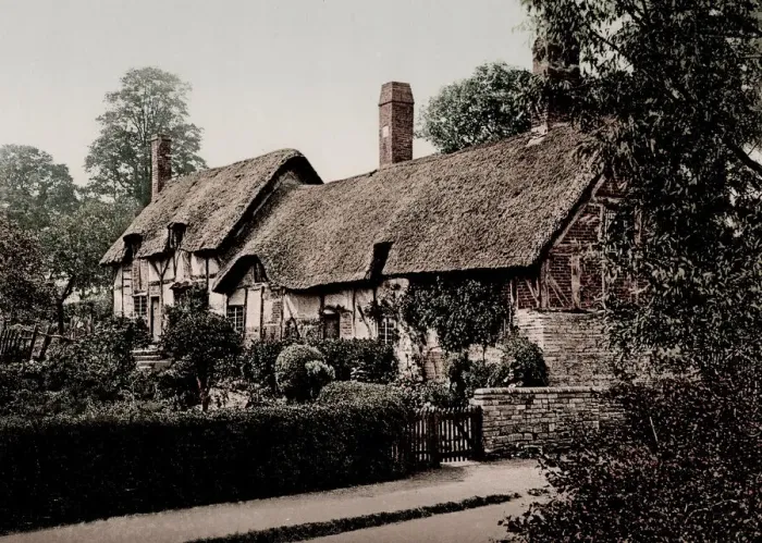 Framed Print : Vintage 19th century / 1900 photograph: Ann Hathaways cottage, Stratford-upon-Avon Framed Print : Vintage 19th century / 1900 photograph: Ann Hathaways cottage, Stratford-upon-Avon