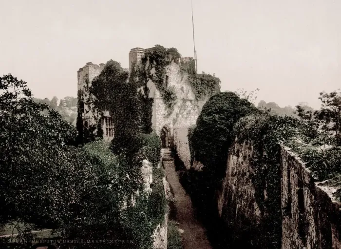 Framed Print : Vintage 19th century / 1900 photograph: Chepstow Castle, Wales Framed Print : Vintage 19th century / 1900 photograph: Chepstow Castle, Wales