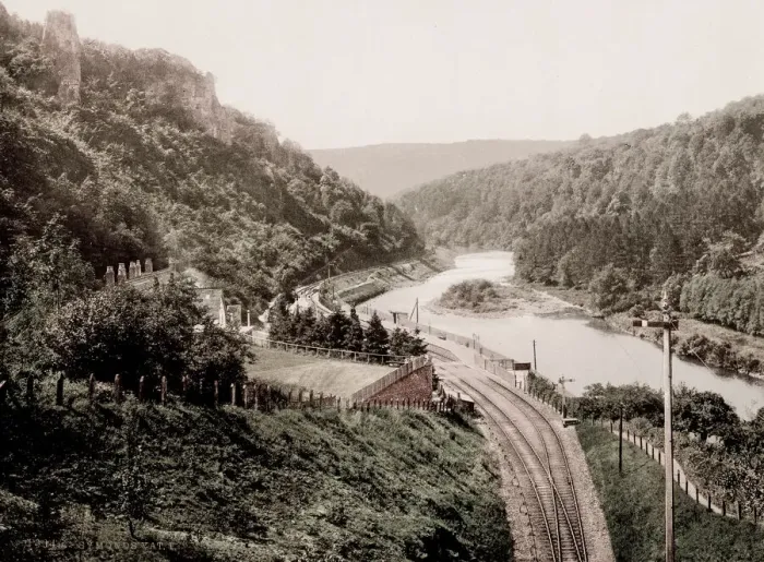 Framed Print : Vintage 19th century / 1900 photograph: Symonds Yat, River Wye valley, Hereforshire Framed Print : Vintage 19th century / 1900 photograph: Symonds Yat, River Wye valley, Hereforshire