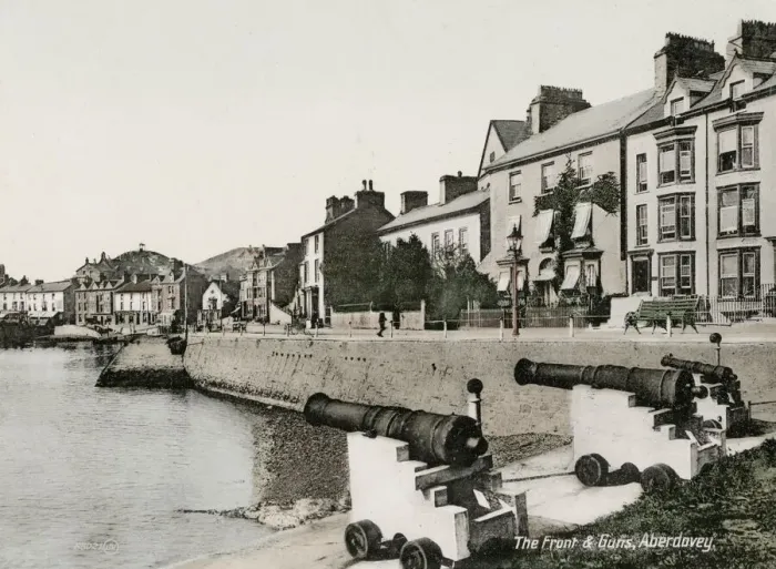 Framed Print : Vintage 19th century photograph: the front and ancient cannon, guns, Aberdovey, Aberdyfi Framed Print : Vintage 19th century photograph: the front and ancient cannon, guns, Aberdovey, Aberdyfi