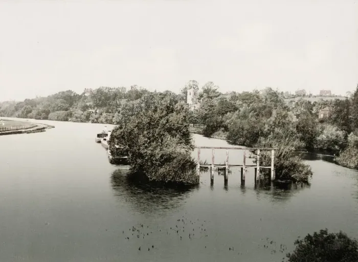 Framed Print : Vintage 19th century photograph: River Thames near Reading Framed Print : Vintage 19th century photograph: River Thames near Reading