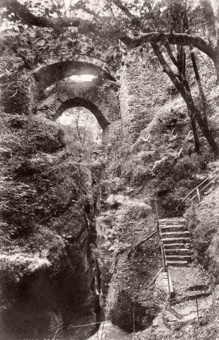 Framed Print : Vintage 19th century photograph - United Kingdom - Devils Bridge, Ceredigion, Wales Framed Print : Vintage 19th century photograph - United Kingdom - Devils Bridge, Ceredigion, Wales