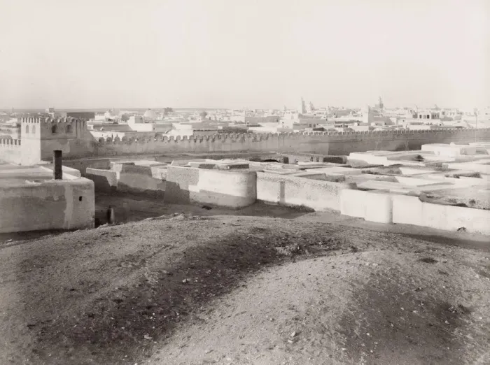 Framed Print : Vintage 19th century photograph: view of Kairouan, Algeria Framed Print : Vintage 19th century photograph: view of Kairouan, Algeria