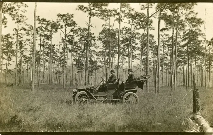 Framed Print : Vintage Car (awaiting identification) Framed Print : Vintage Car (awaiting identification)