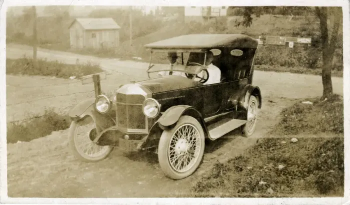 Framed Print : Vintage Car (awaiting identification) Framed Print : Vintage Car (awaiting identification)