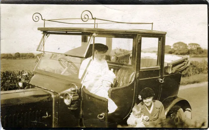 Framed Print : Vintage Car (awaiting identification) Framed Print : Vintage Car (awaiting identification)