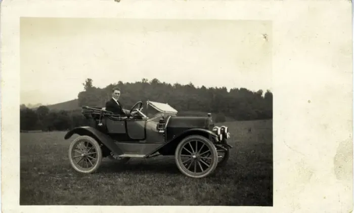 Framed Print : Vintage Car (awaiting identification), USA Framed Print : Vintage Car (awaiting identification), USA