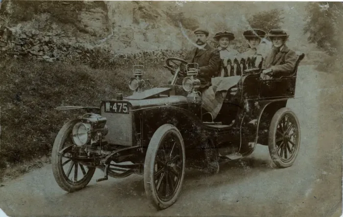 Framed Print : Vintage Car, England. Date: 1902 Framed Print : Vintage Car, England. Date: 1902