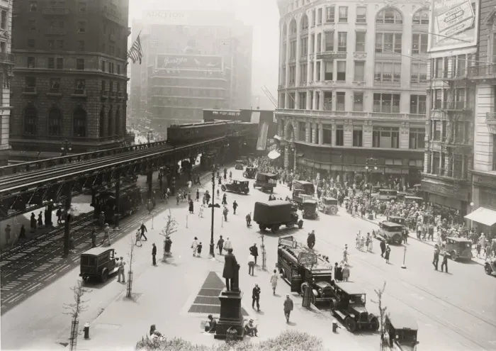 Framed Print : Vintage early 20th century press photograph: 6th Avenue, 33rsd St, El train, Manhattan Framed Print : Vintage early 20th century press photograph: 6th Avenue, 33rsd St, El train, Manhattan