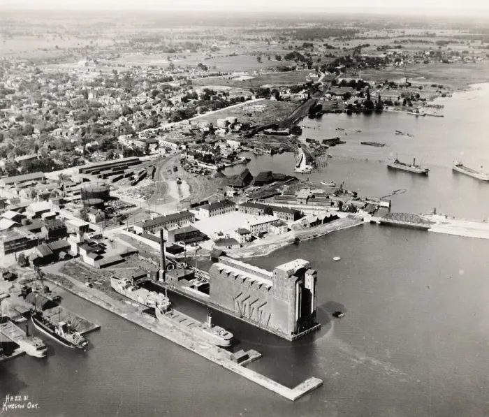 Framed Print : Vintage early 20th century press photograph: Docks, harbour, Kingston, Ontario, Canada Framed Print : Vintage early 20th century press photograph: Docks, harbour, Kingston, Ontario, Canada