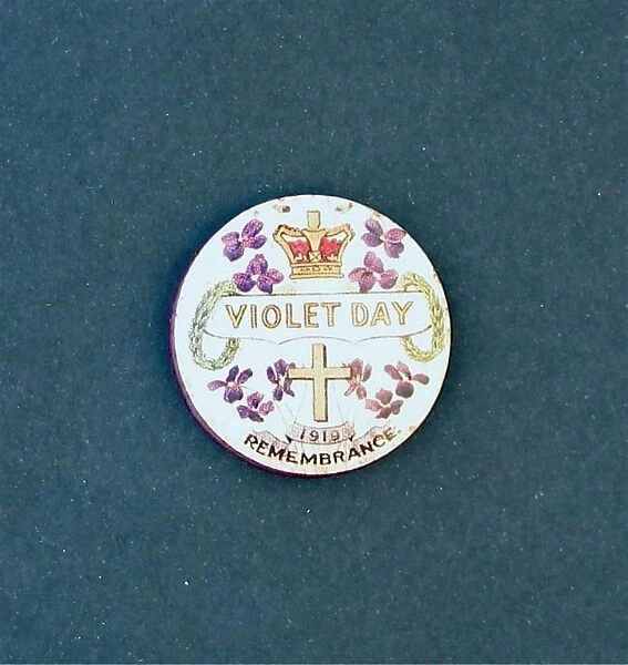 Violet Day Fund silver-topped Pounce pot - WWI era