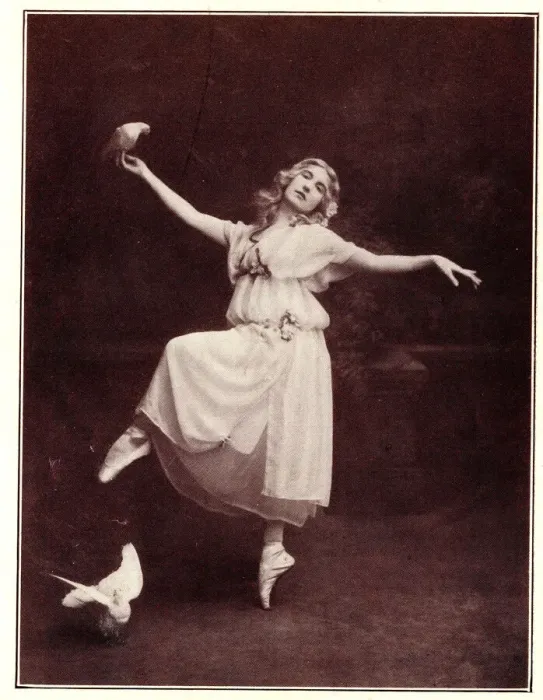 Framed Print : Violet Denzel, ballet dancer Framed Print : Violet Denzel, ballet dancer