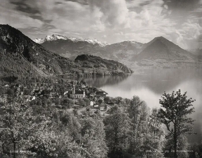 Framed Print : Vitznau on Lake Lucerne, Switzerland Framed Print : Vitznau on Lake Lucerne, Switzerland