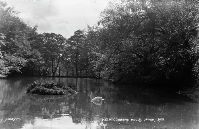 Framed Print : Waggeners Wells, Upper Lake Framed Print : Waggeners Wells, Upper Lake