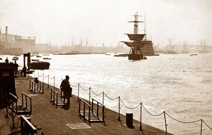 Framed Print : Waiting for the ferry at Greenwich Pier, London Framed Print : Waiting for the ferry at Greenwich Pier, London
