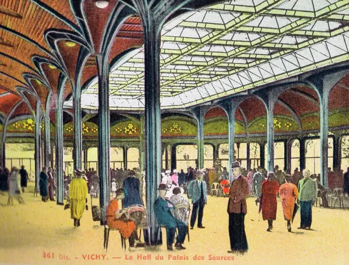 Framed Print : The waiting hall in the Palais des Sources, Vichy, 1920s Framed Print : The waiting hall in the Palais des Sources, Vichy, 1920s