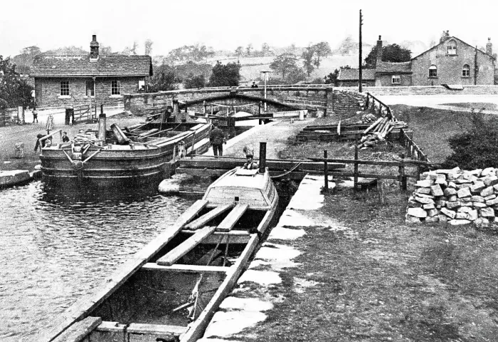 Framed Print : Wakefield - Heath Common - Canal Locks Framed Print : Wakefield - Heath Common - Canal Locks