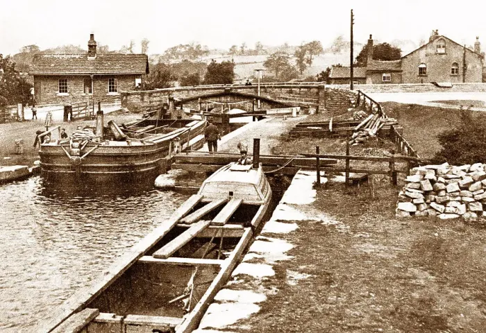Framed Print : Wakefield - Heath Common - Canal Locks Framed Print : Wakefield - Heath Common - Canal Locks