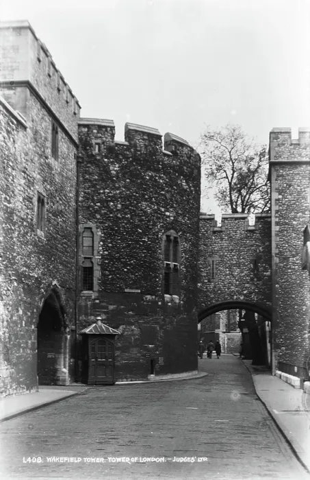 Framed Print : Wakefield Tower, Tower of London Framed Print : Wakefield Tower, Tower of London