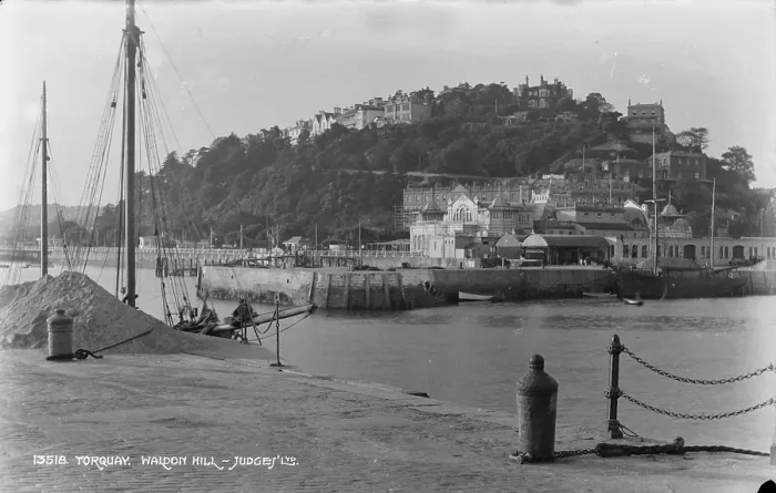 Framed Print : Walden Hill, Torquay Framed Print : Walden Hill, Torquay