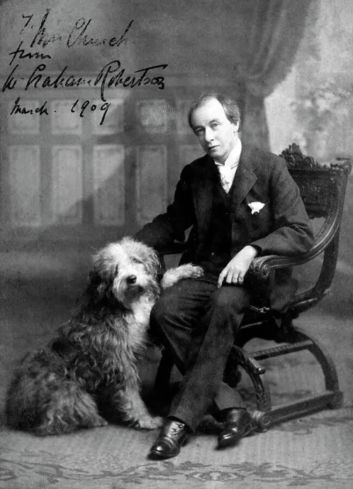 Framed Print : Walford Graham Robertson (1866-1948) RP, RBA, ROI - British painter, illustrator and author. Pictured with pet sheepdog. Date: 1909 Framed Print : Walford Graham Robertson (1866-1948) RP, RBA, ROI - British painter, illustrator and author. Pictured with pet sheepdog. Date: 1909