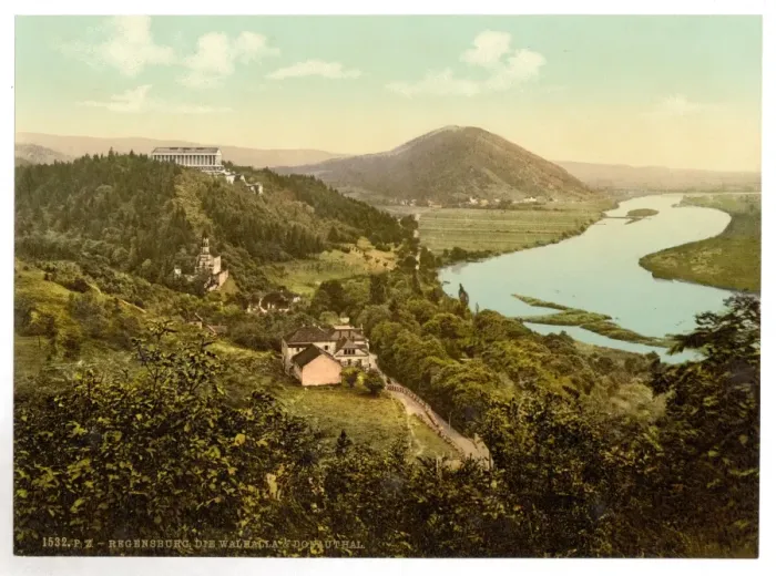 Framed Print : The Walhalla with view in the Danube Valley, Ratisbon (Regen Framed Print : The Walhalla with view in the Danube Valley, Ratisbon (Regen