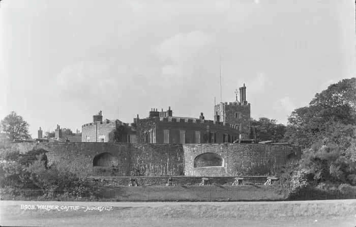 Framed Print : Walmer Castle Framed Print : Walmer Castle