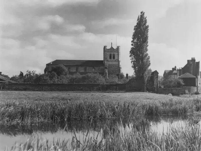 Framed Print : Waltham Abbey & Church Framed Print : Waltham Abbey & Church
