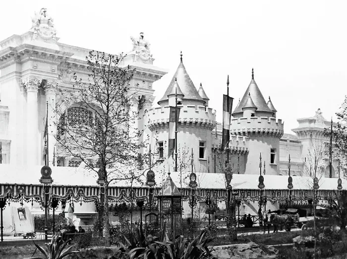 Framed Print : War Department Pavilion, Exposition Universelle, Paris, 1889 Framed Print : War Department Pavilion, Exposition Universelle, Paris, 1889