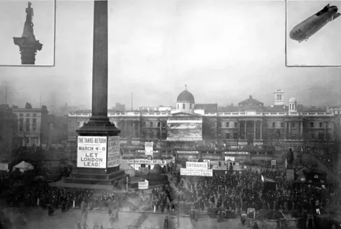 Framed Print : War Loan Campaign in Trafalgar Square, London, 1918 Framed Print : War Loan Campaign in Trafalgar Square, London, 1918